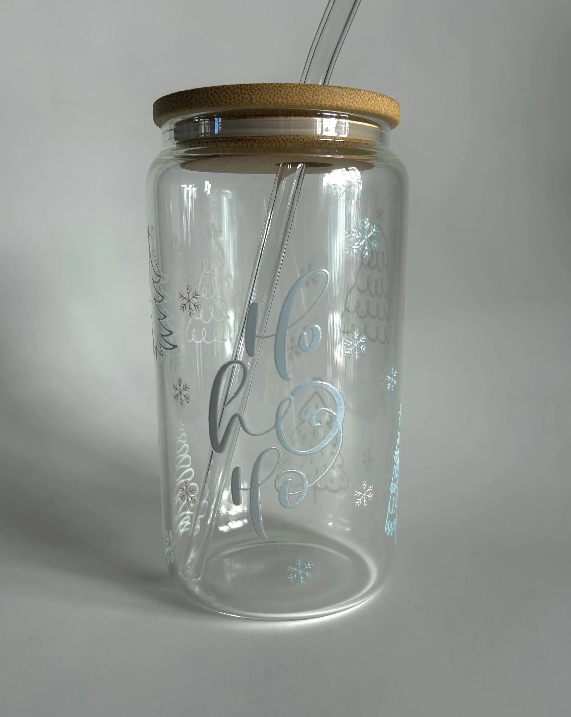 C.C CRÉATIONS BONHEUR Tumbler en verre avec couvercle et paille (16 oz) - Ho Ho Ho 🤍