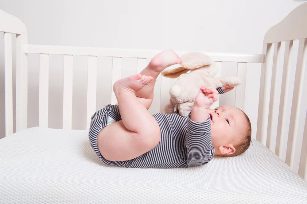 Breathable mattress for bassinet 